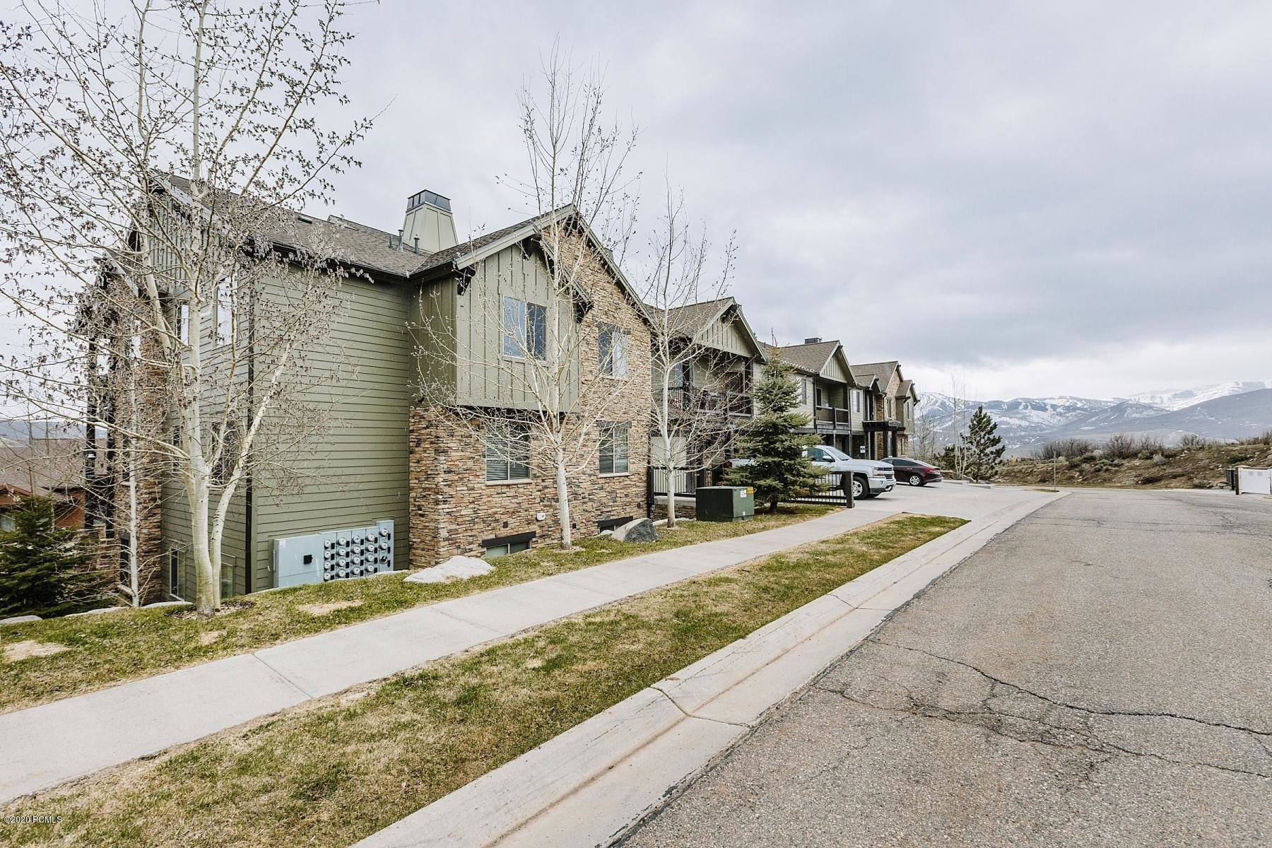 https://laurenfielding.realscout.com/homesearch/listings/p-1291-w-black-rock-trail-trail-f-heber-city-84032-parkcity-497
